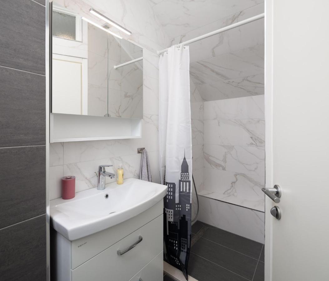 City Apartment Domagoj Omis Bagian luar foto