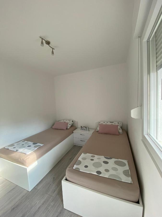 City Apartment Domagoj Omis Bagian luar foto